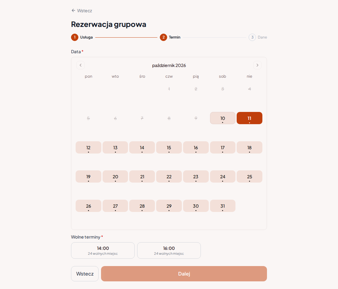 System rezerwacyjny dla programów teambuildingowych – Kalendarz rezerwacji programów team building z miejscami wystarczającymi dla liczby osób w grupie